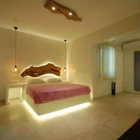 Sahas * Mykonos Town